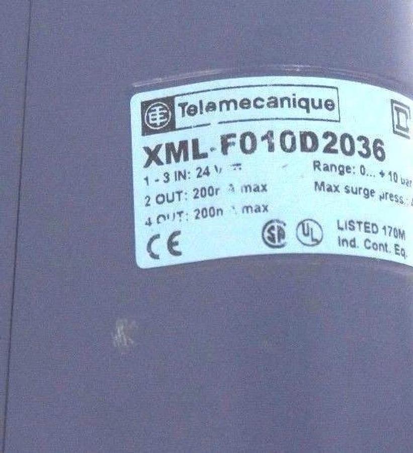 Used TELEMECANIQUE XML-F010D2036 DUAL STAGE ELECTRONIC PRESSURE SWITCH XMLF010D2036