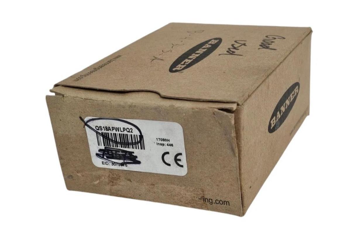 Used BANNER QS18APWLPQ2 WORLD-BEAM PHOTOELECTRIC SENSOR (79575) 20-140 V AC/DC