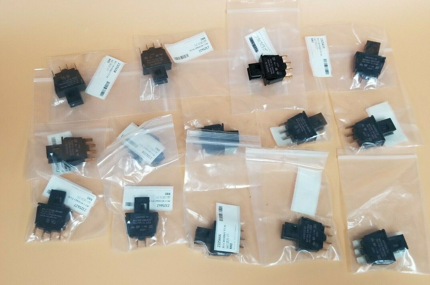 Used LOT OF 14 NEW HONEYWELL / MICRO-SWITCH WW1G02A-D9 LIMIT SWITCHES 125-250VAC