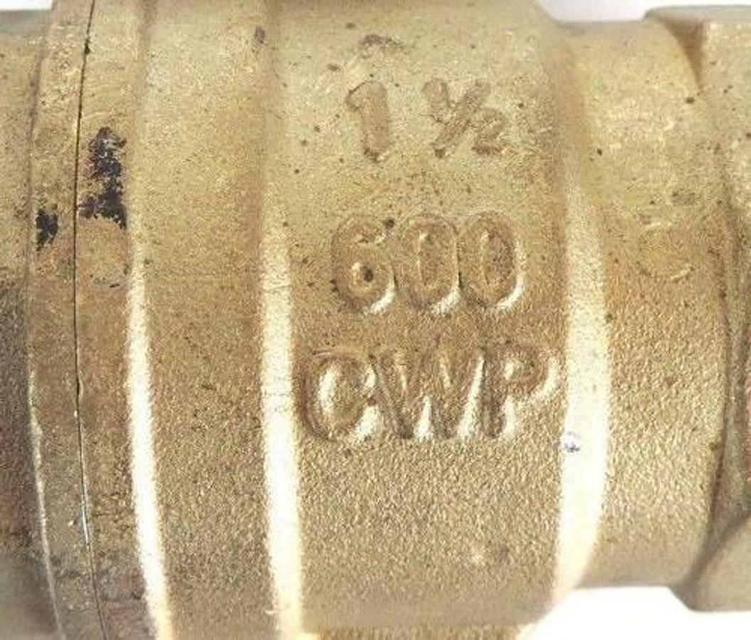 Used BRASS BALL VALVE 1-1/2" FEMALE NPT THREADED 600 CWP