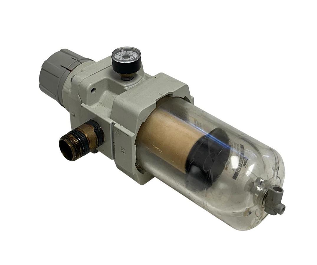 Used SMC AW40-N04-Z-A / AW40N04ZA INTEGRATED FILTER / REGULATOR 1/2'' PORT USNP