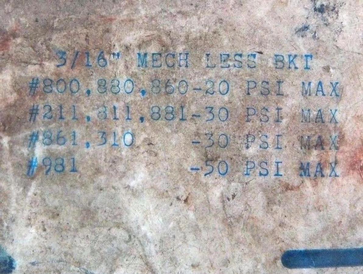 Used LOT OF 2 NEW ARMSTRONG 3/16" MECH LESS BKT KITS #800, 880, 860-20 PSI MAX
