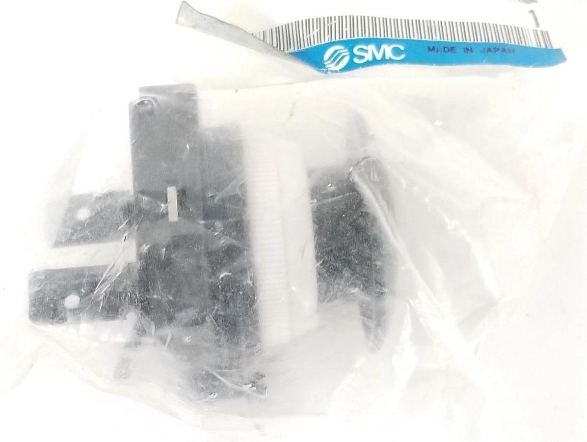 Used NEW IN BAG SMC VM-30CB PUSHBUTTON BLACK MUSHROOM VM30CB