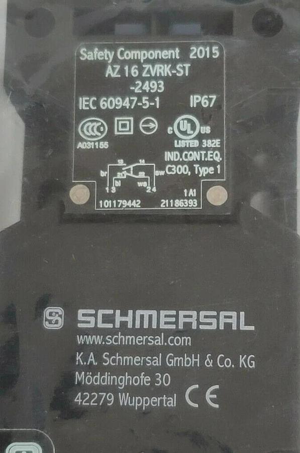 Used NEW SCHMERSAL P/N: 101179442 SAFETY SWITCH AZ16ZVRKST2493, AZ 16 ZVRK-ST-2493