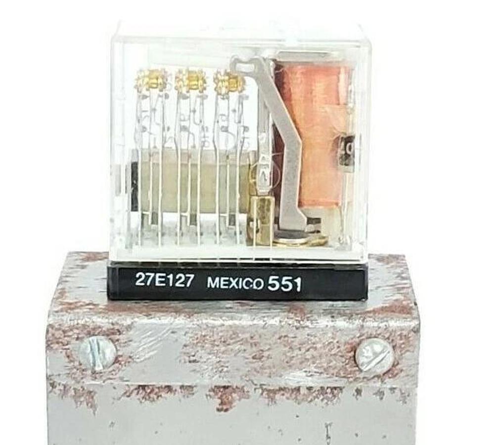 Used COPES VULCAN 298545 415125CM RELAY BASE W/ R10-E1-X6-115V RELAY & 27E127 SOCKET