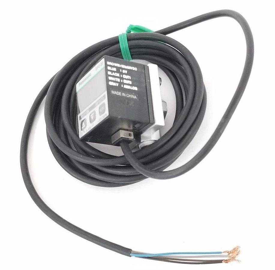 Used NEW PANACONIC / SUNX DP2-20 DIGITAL PRESSURE SENSOR DP220, 12 TO 24V DC