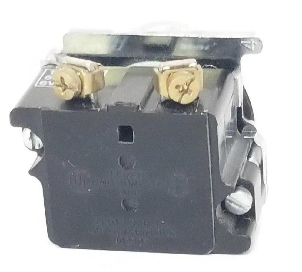 Used CUTLER HAMMER 10250T INDICATOR LIGHT 120V, 50/60HZ, 6V LAMP *DAMAGED / NO BULB*