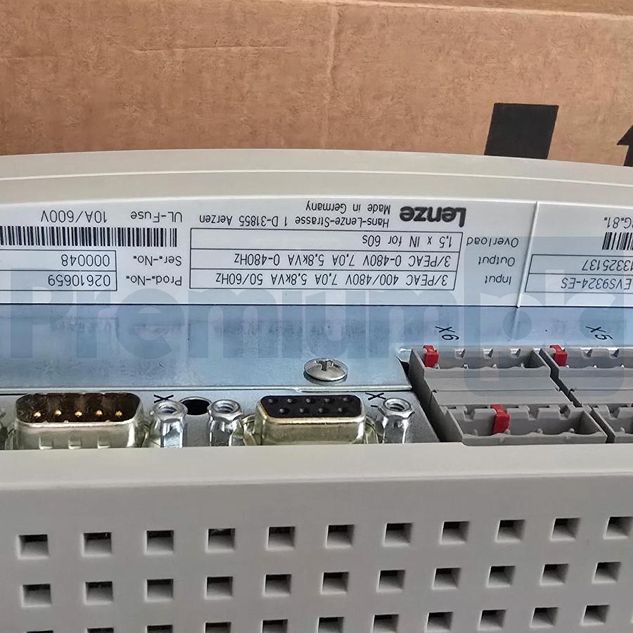 Lenze EVS9324-ES 9300 Servo Inverter Drive 480V 7A 5.8kVA EVS9324ES 13325137 NEW