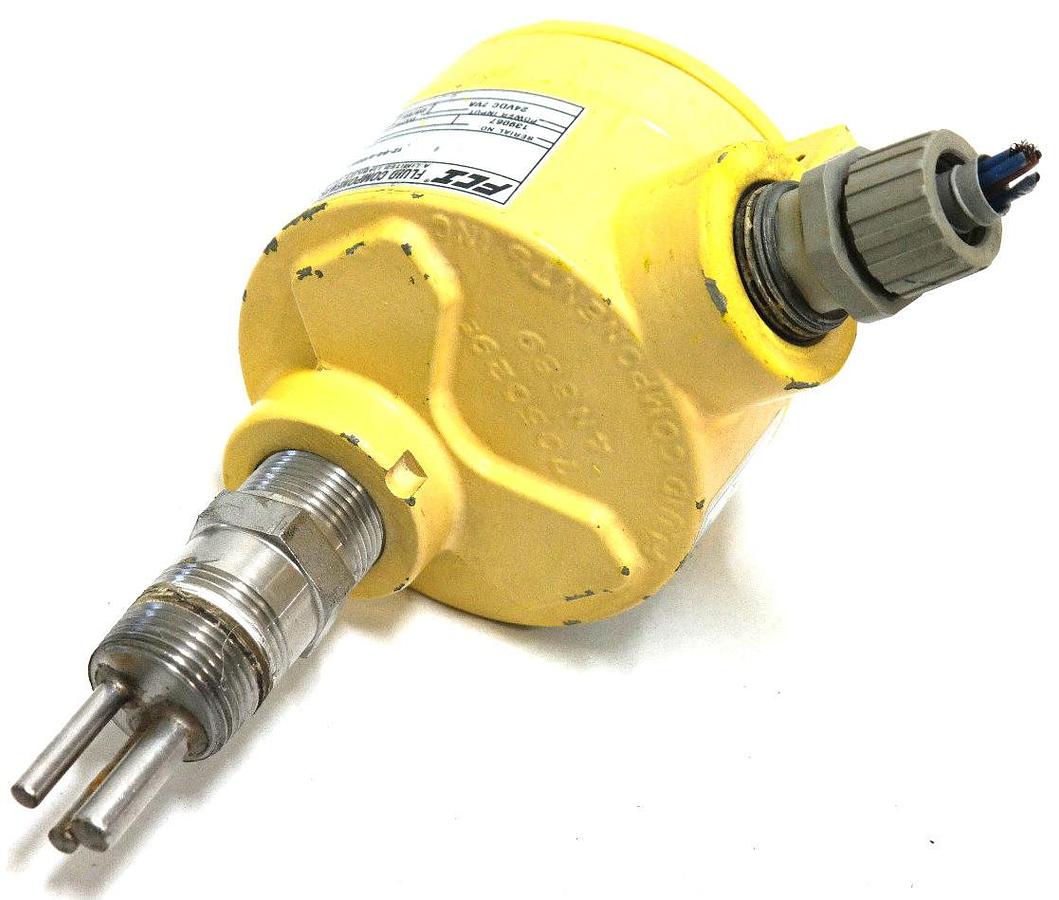 Used FLUID COMPONENTS 12-64-4/00A3 FLOW SWITCH ENCL. 29/30 A2A, 24VDC 7VA