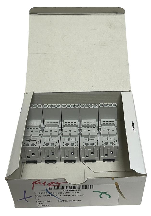 Used 5 ALLEN BRADLEY 700-HN104 /D BULLETIN 700 RELAY SOCKETS 14-BLADE PLUG-IN NSMP