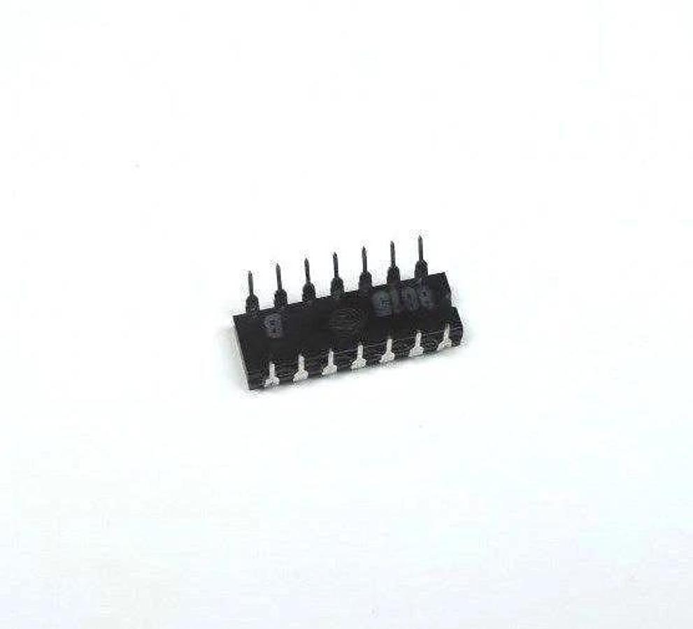 LOT OF 7 NEW GENERIC IC N8815A 14 DIP CHIPS