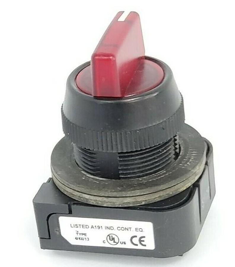 Used ALLEN BRADLEY 800H-16JRR2KB7AX SELECTOR SWITCH SER. F 120V, 0.90W