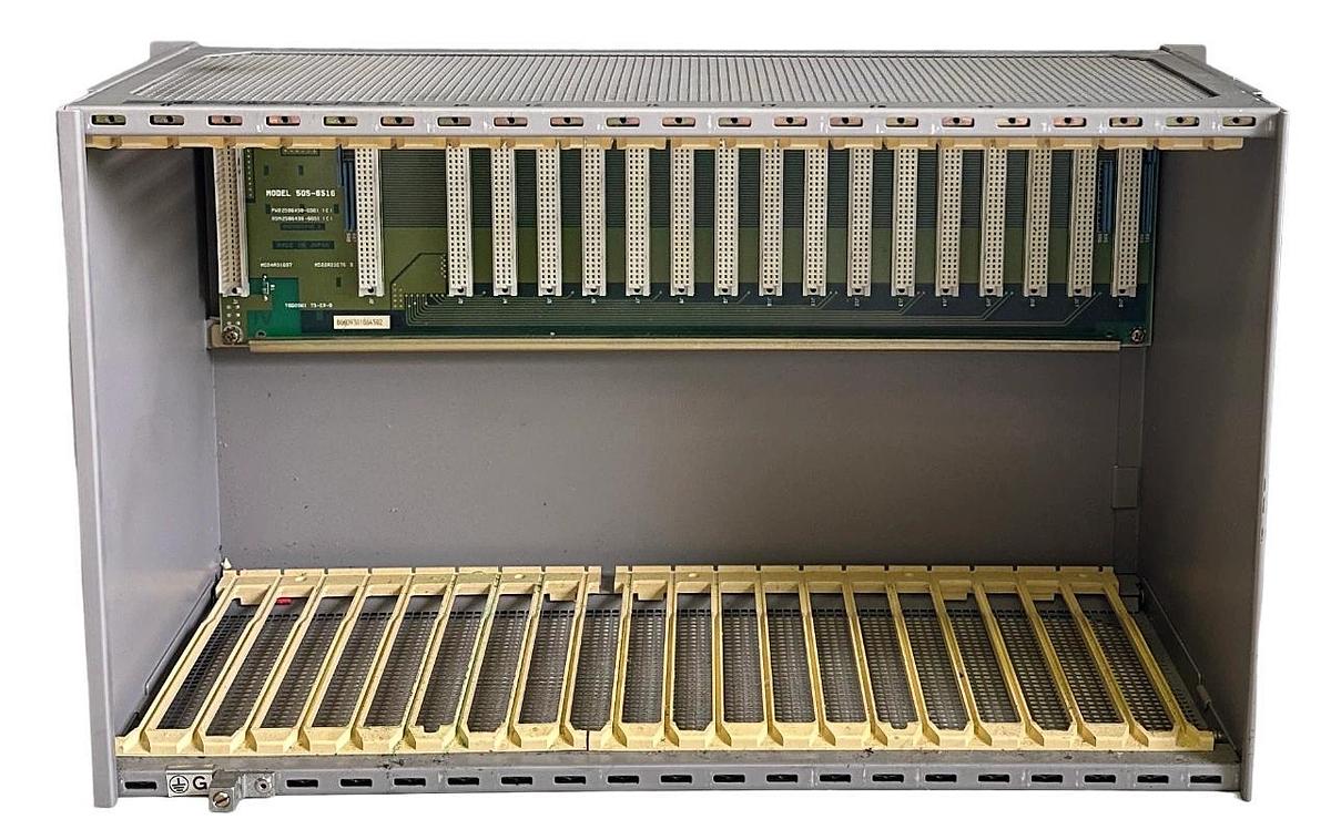 Used SIEMENS 505-6516 / 5056516 16-SLOT SYSTEM 505 PLC CHASSIS PWB2586438-0001