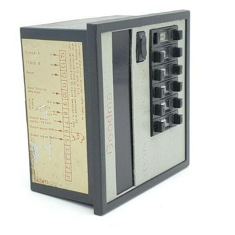Used GOODMAN NE622.42B LENGTH CONTROL102 DIGITAL DISPLAY 12VDC 10K (DAMAGED BUTTON)