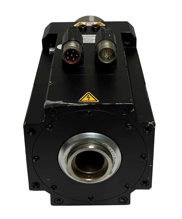 Used STOBER DRIVES EZM702USFJC4P133 / 1722746/000/000/010/2 AC SERVO MOTOR 133V USNP