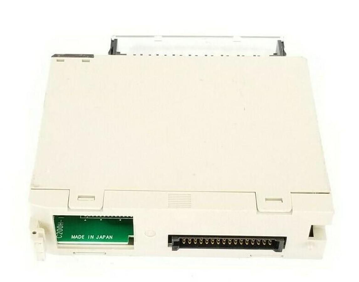 Used OMRON C200H-ID212 INPUT MODULE 24VDC, 7mA, C200HID212