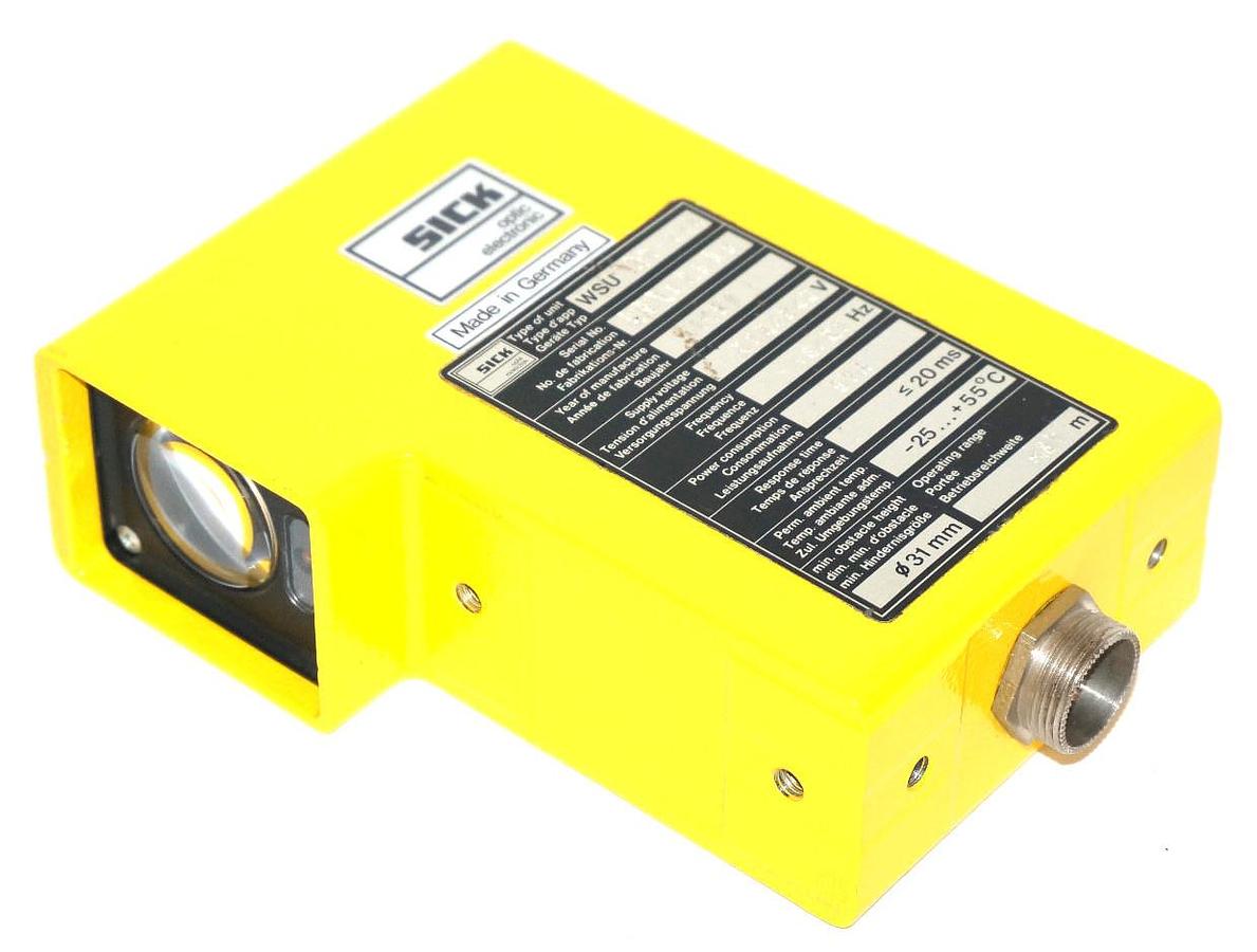 Used SICK WSU-26-110 PHOTOELECTRIC SENDER 220/240V 18/62HZ 5VAWSU26110