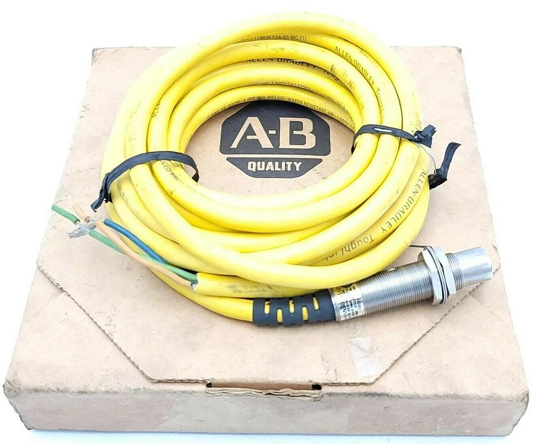 NEW ALLEN BRADLEY 871TM-B8N18-HX PROXIMITY SWITCH 40-250VAC/DC SER. A