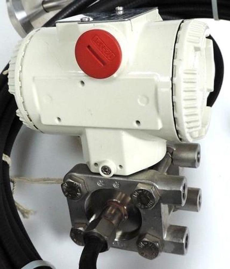 Used NEW ABB HART 600T EN SERIES PRESSURE TRANSMITTER W/ TRANSDUCER & 2 SENSORS