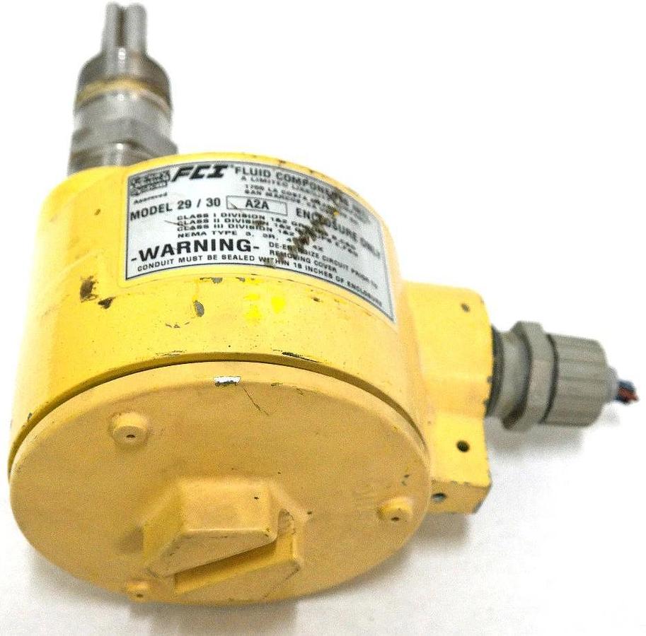Used FLUID COMPONENTS 12-64-4/00A3 FLOW SWITCH ENCL. 29/30 A2A, 24VDC 7VA