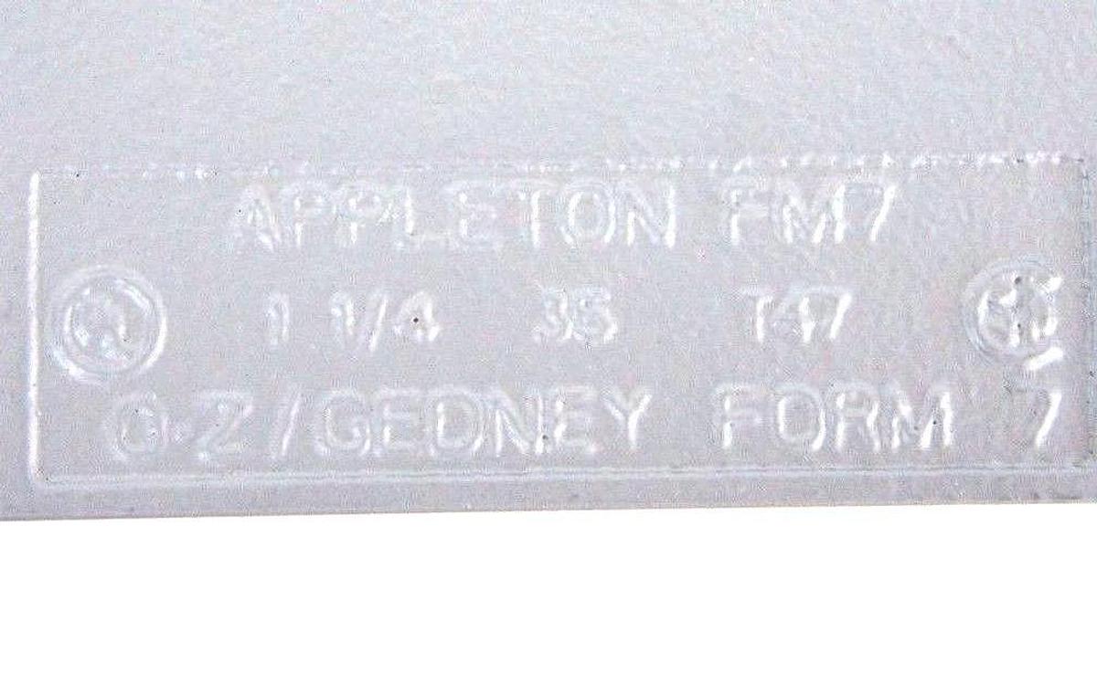 Used NIB APPLETON T47 GRAYLOY FM7 CONDUIT BODY 1-1/4" FM7 CONDUIT BODIES TYPE T