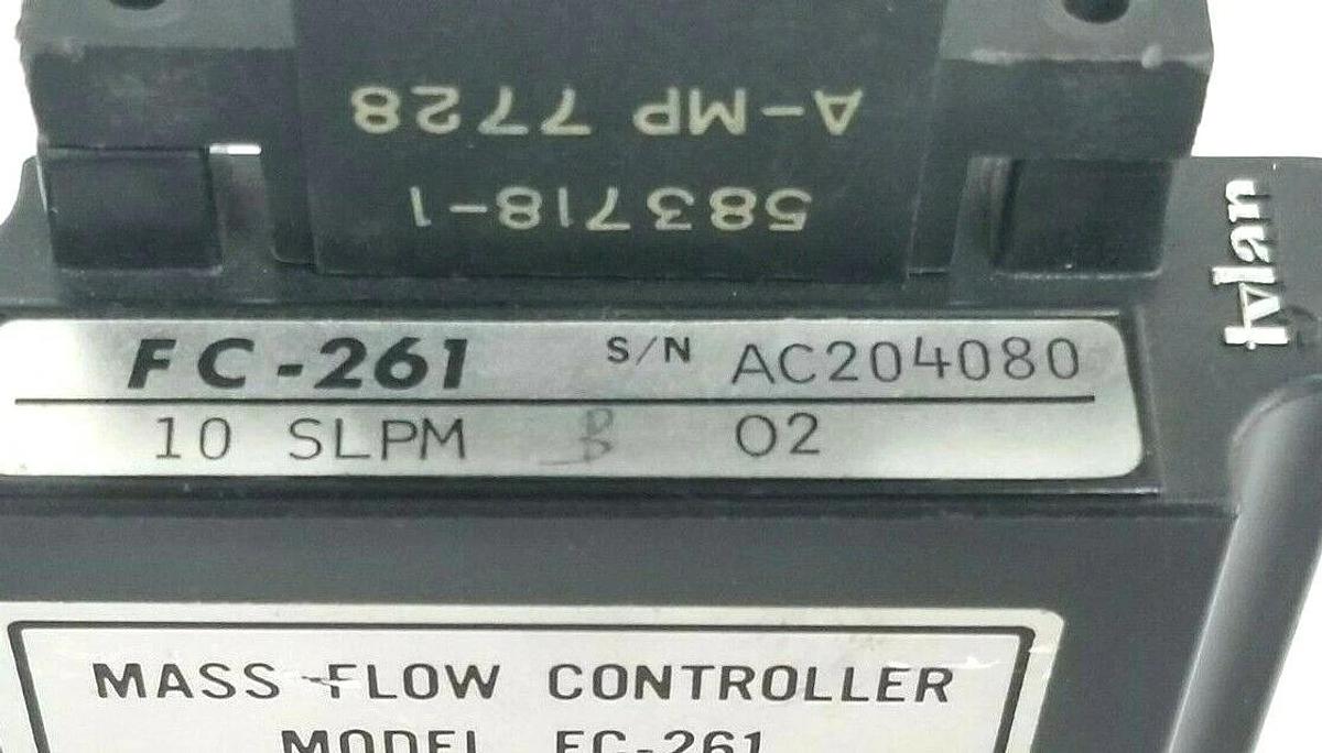 Used TYLAN CORP. FC-261-10SLPM-B-02 MASS FLOW CONTROLLER 150PSIG 583718-1 A-MP 7728