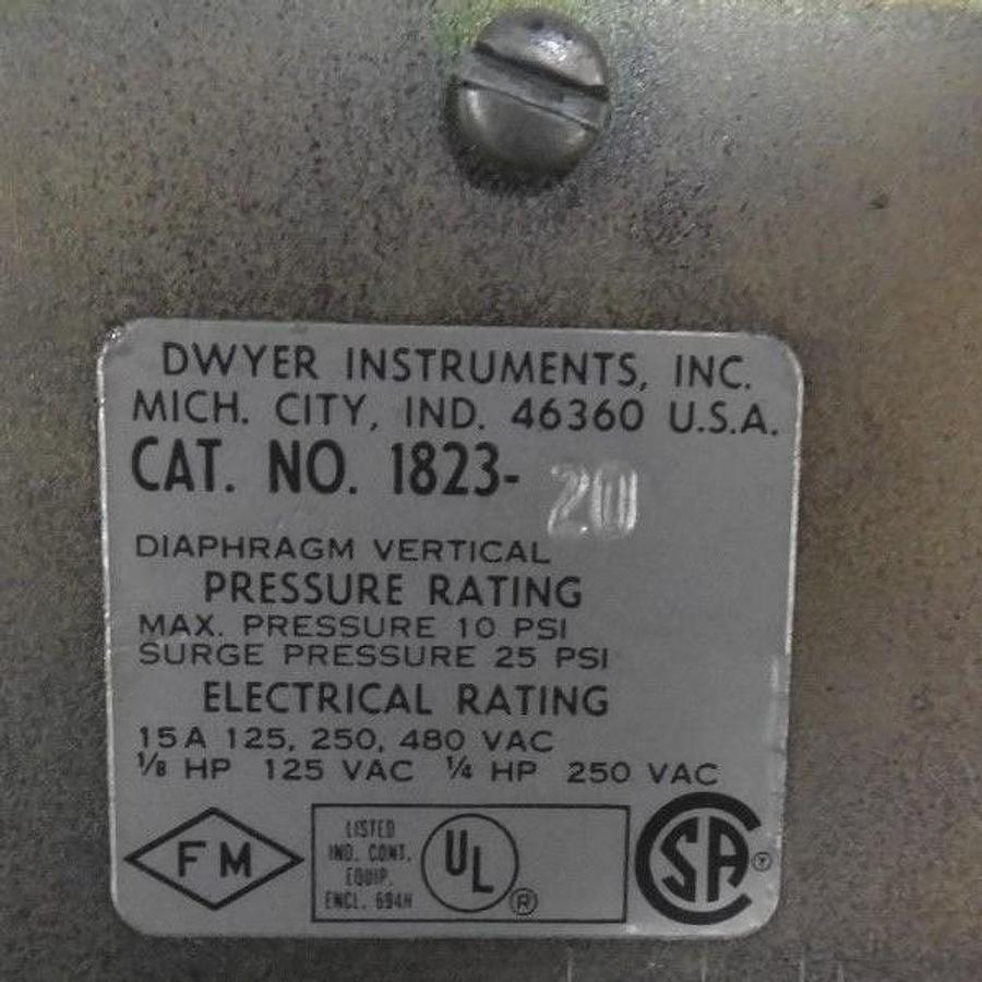 Used DWYER INSTRUMENTS 1823-20-2-5 PRESSURE SWITCH 18232025