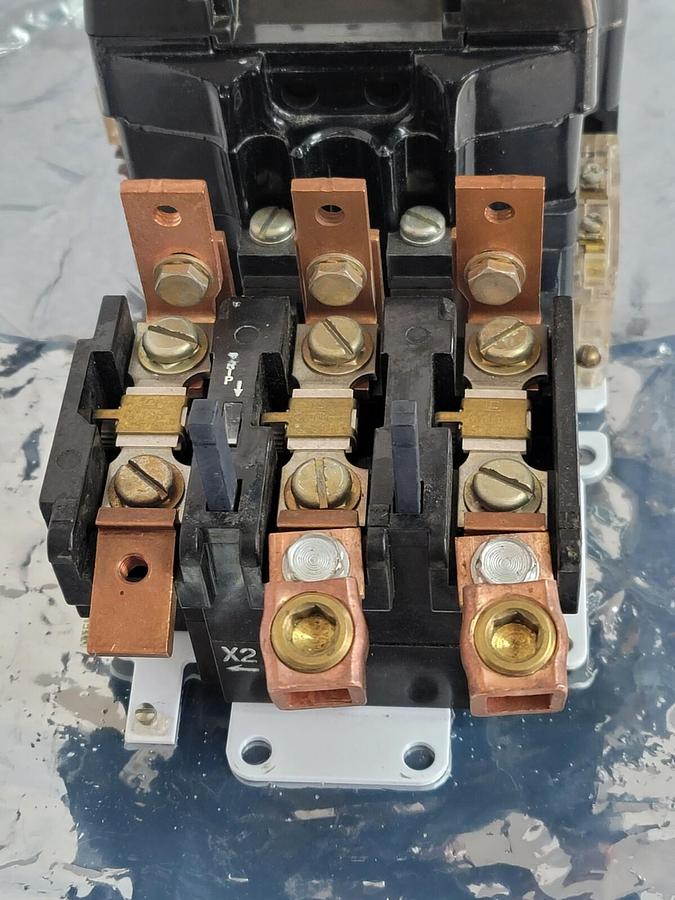 Used USED SQUARE D 8536-SF01S SER. A NEMA SIZE 4 CONTACTOR W/ 120V COIL 31091-400-38
