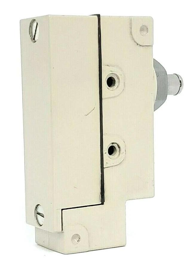 Used OMRON ZE-Q-2S LIMIT SWITCH ZEQ2S, 10A 250VAC
