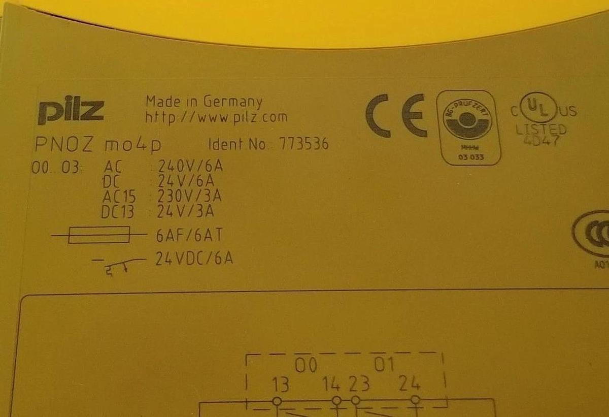 Used PILZ PNOZ-MO4P SAFETY RELAY EXPANSION MODULE PNOZMO4P