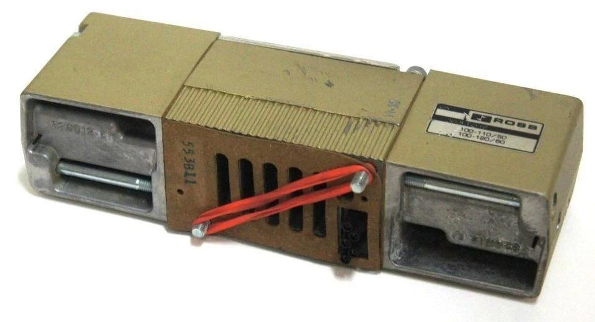 Used ROSS CONTROLS W7476A2332 DOUBLE SOLENOID VALVE 2-10 BAR 100-120V 50/60HZ