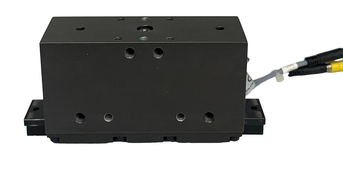 Used PHD INC GRC131-2-2001 / GRC13122001 SERIES GRC PARALLEL GRIPPER HALL SWITCH NSNP
