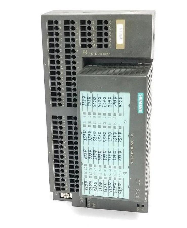 Used SIEMENS 63S7 193-1CL10-0XA0 TERMINAL BLOCK W/ 132-1BL00-0XB0 OUPUT MODULE
