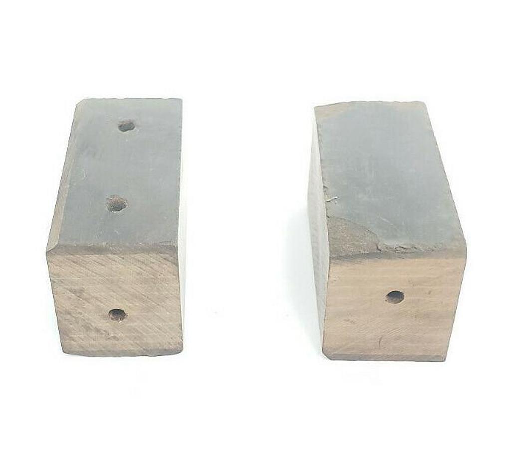 Used LOT OF 11 GE GENERAL ELECTRIC 372A466P1 D.C. SPACERS, FOR AK-150 BREAKER