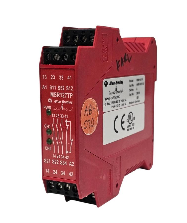 Used ALLEN BRADLEY 440R-N23132 GUARD MASTER SAFTEY RELAY MODEL MSR127TP SER. A