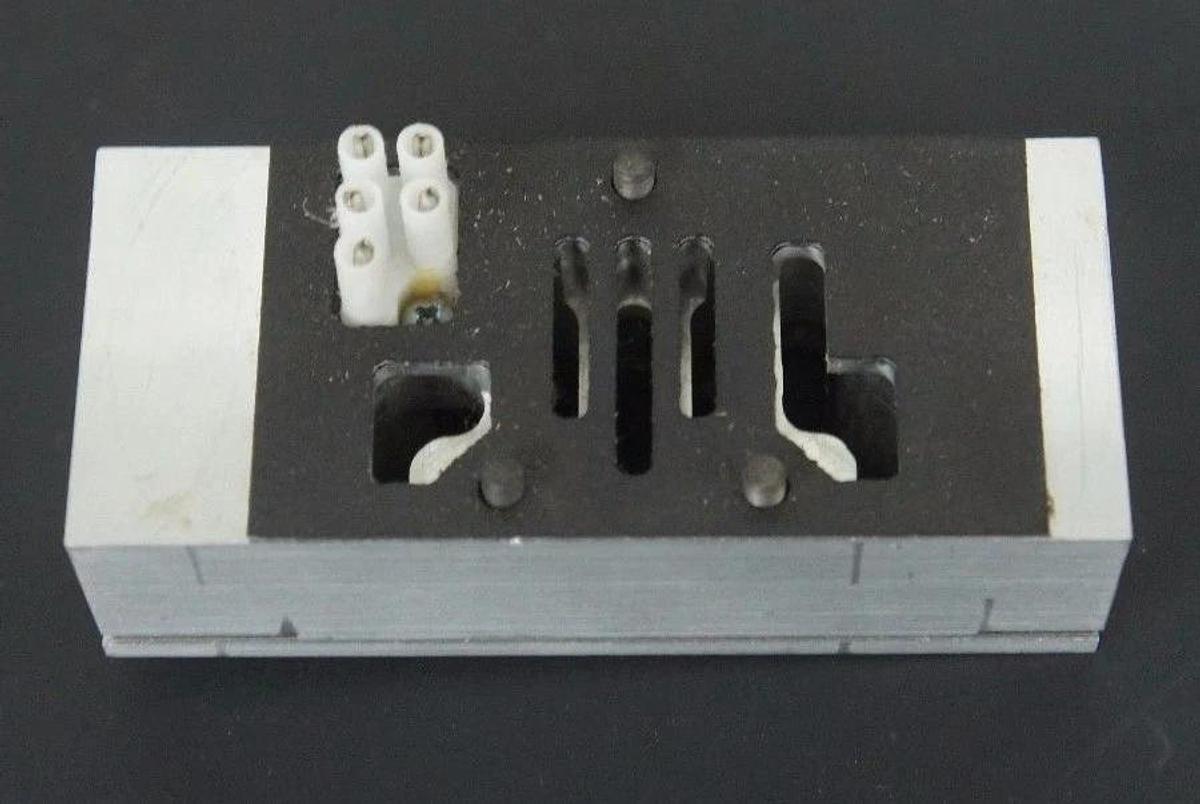 Used ADAP-U-TEK NU15ISO1-2 ALUMINUM MANIFOLD NU15ISO12
