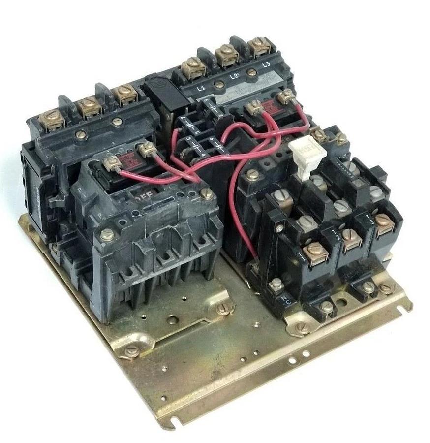 Used ALLEN BRADLEY 505-BOD REVERSING STARTER SER. A W/ (2) CB236 COILS 110-120V