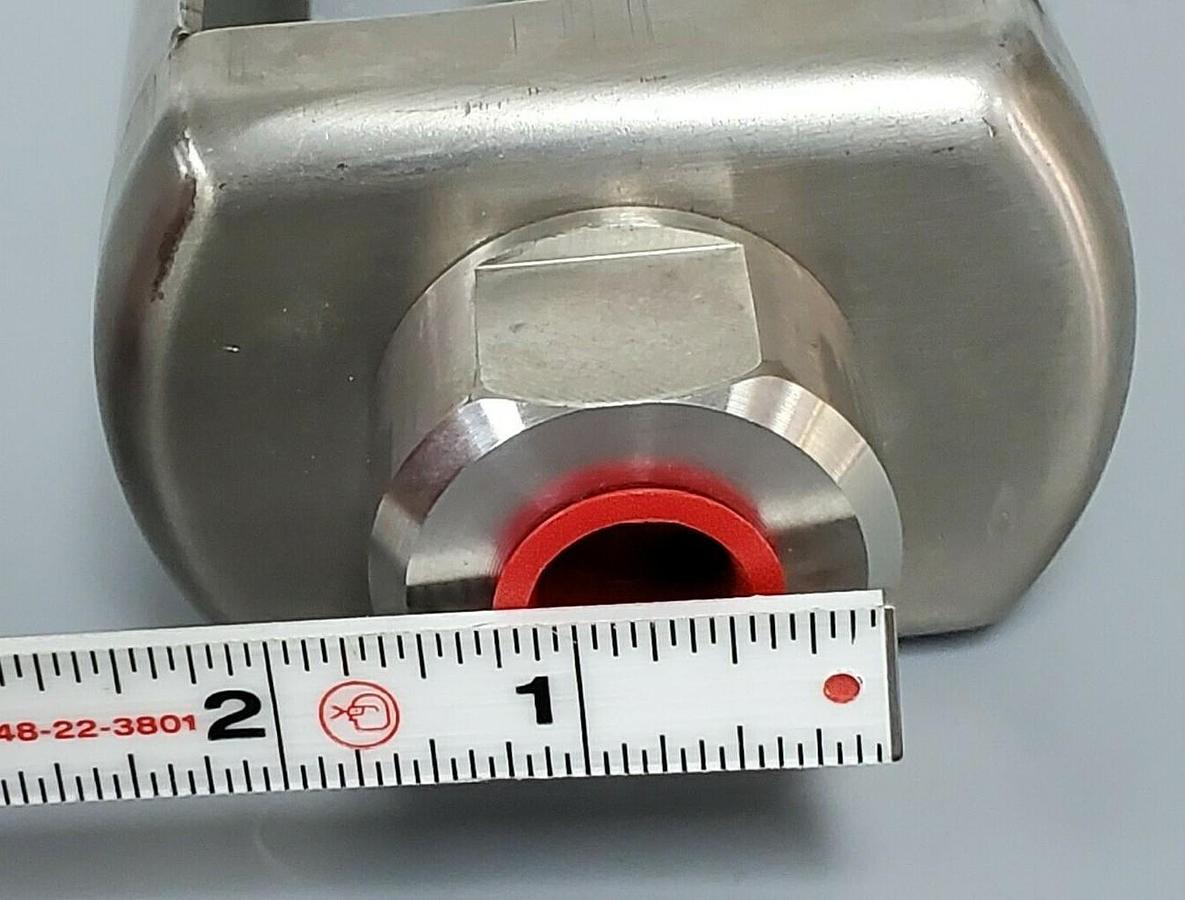 Used NEW WALLACE & TIERNAN 5210G02406XXI FLOW METER 0-100% 350PSI 180 DEG. F. MAX