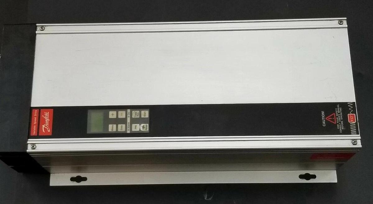 Used DANFOSS 175H1746 VLT TYPE 3008 VARIABLE SPEED DRIVE 440 500V VLT-3008-175H1746