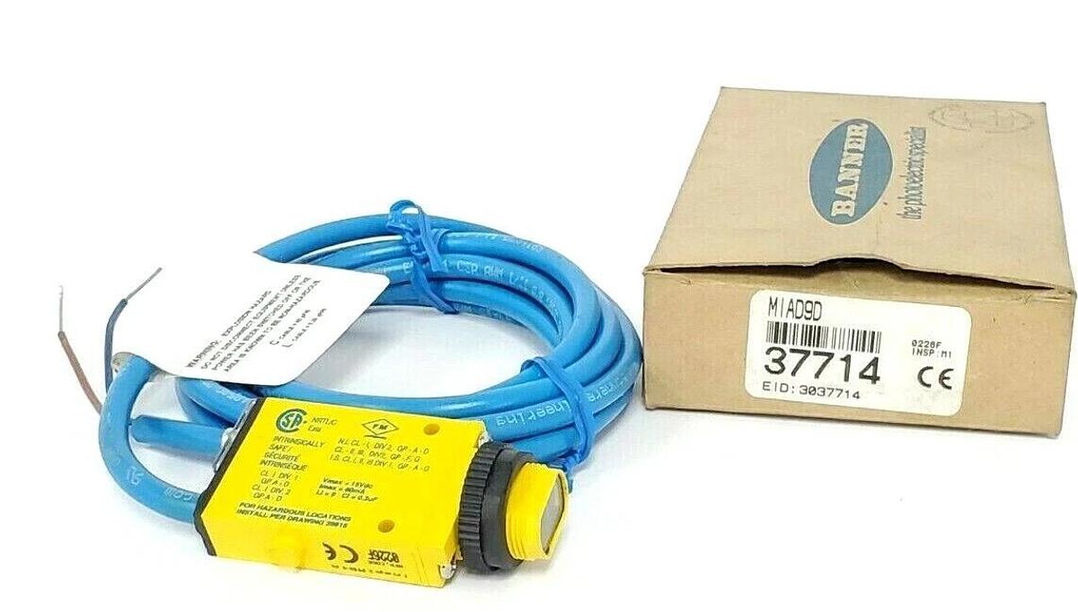 Used NIB BANNER MIAD9D MINI BEAM SENSOR 37714