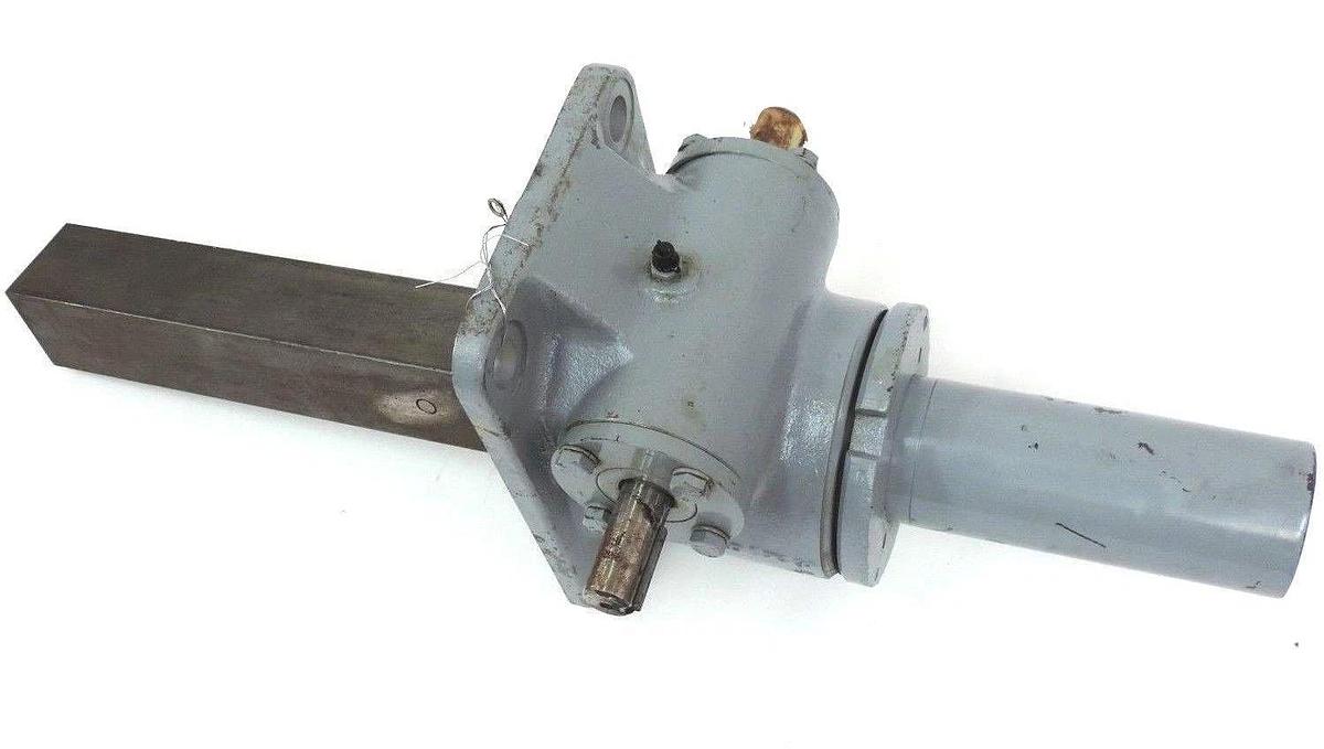 Used DUFF-NORTON M10004-661 WORM GEAR ACTUATOR 2" SHAFT KGABZ00D06BAH