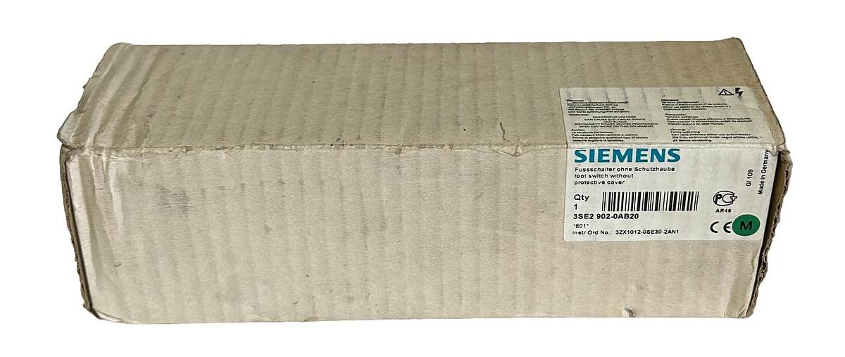 Used NEW SIEMENS 3SE2 902-0AB20 / 3SE29020AB20 FOOT SWITCH W/O PROTECTIVE COVER
