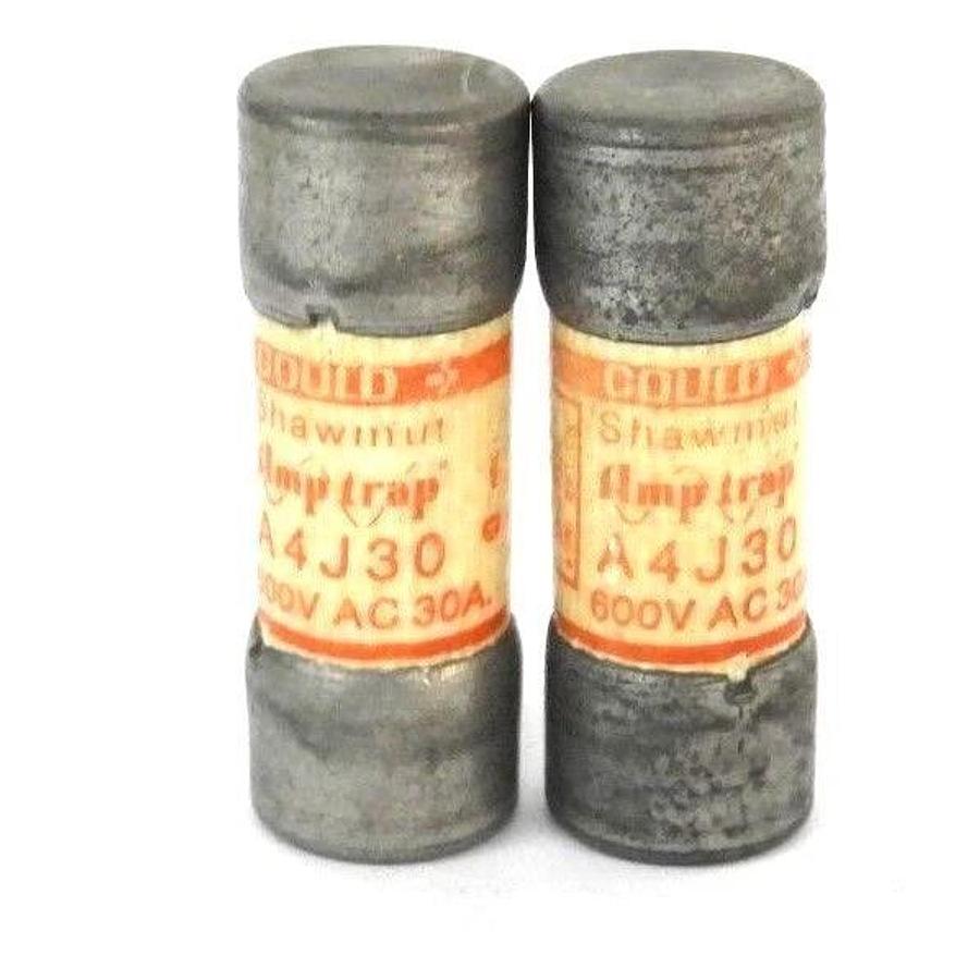 Used LOT OF 2 GOULD SHAWMUT AMPTRAP A4J30 FUSES 600V AC, 30AMP
