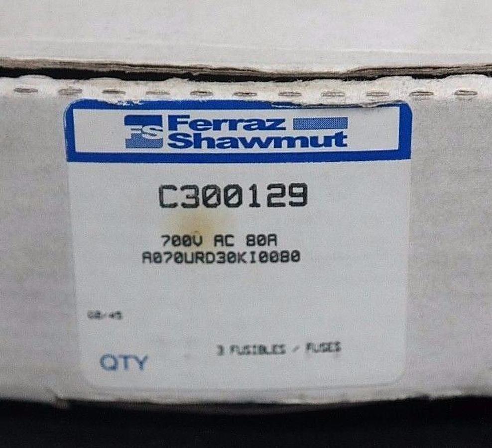 Used BOX OF 3 NEW FERRAZ SHAWMUT C300129 700VAC, 80A A070URD30KI0080
