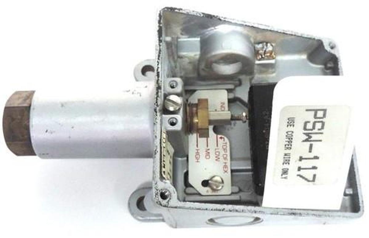 Used OMEGA PSW-117-9203 PRESSURE SWITCH TYPE PSW MODEL 117