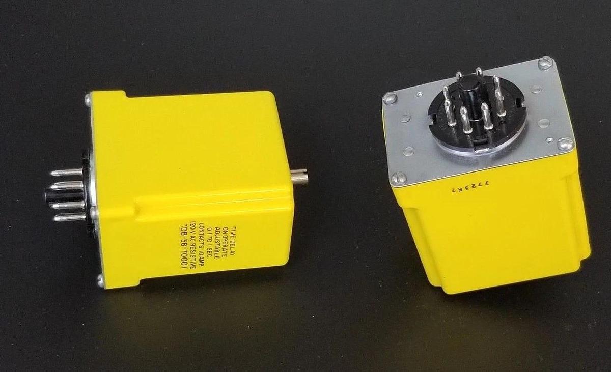 Used LOT OF 2 POTTER & BRUMFIELD CDB-38-70001 TIME DELAY RELAYS 0.1 TO 1 SEC. 10AMP
