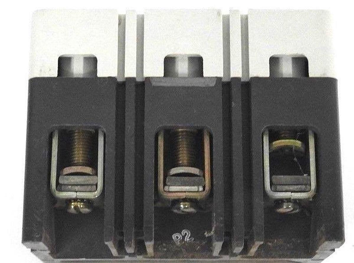 Used WESTINGHOUSE HMCP003A0C CIRCUIT BREAKER S# 6630C87G03, 3 AMPS, SERIES C