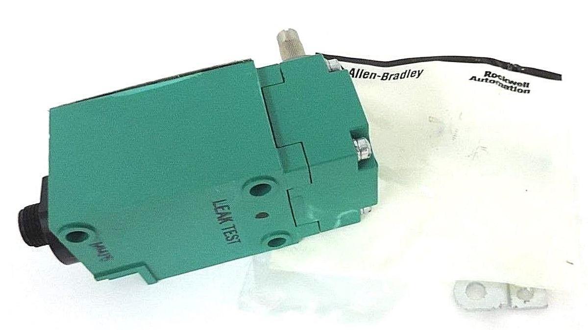 LOT OF 2 NIB ALLEN BRADLEY 802M-NX23 PRE-WIRED LIMIT SWITCHES 802MNX23, SER. A