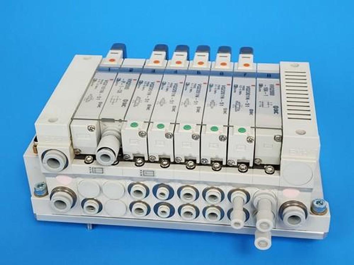 Used NEW SMC VV5Q21-08-DAN00043 MANIFOLD VQ2201N-51, VQ2301N-51