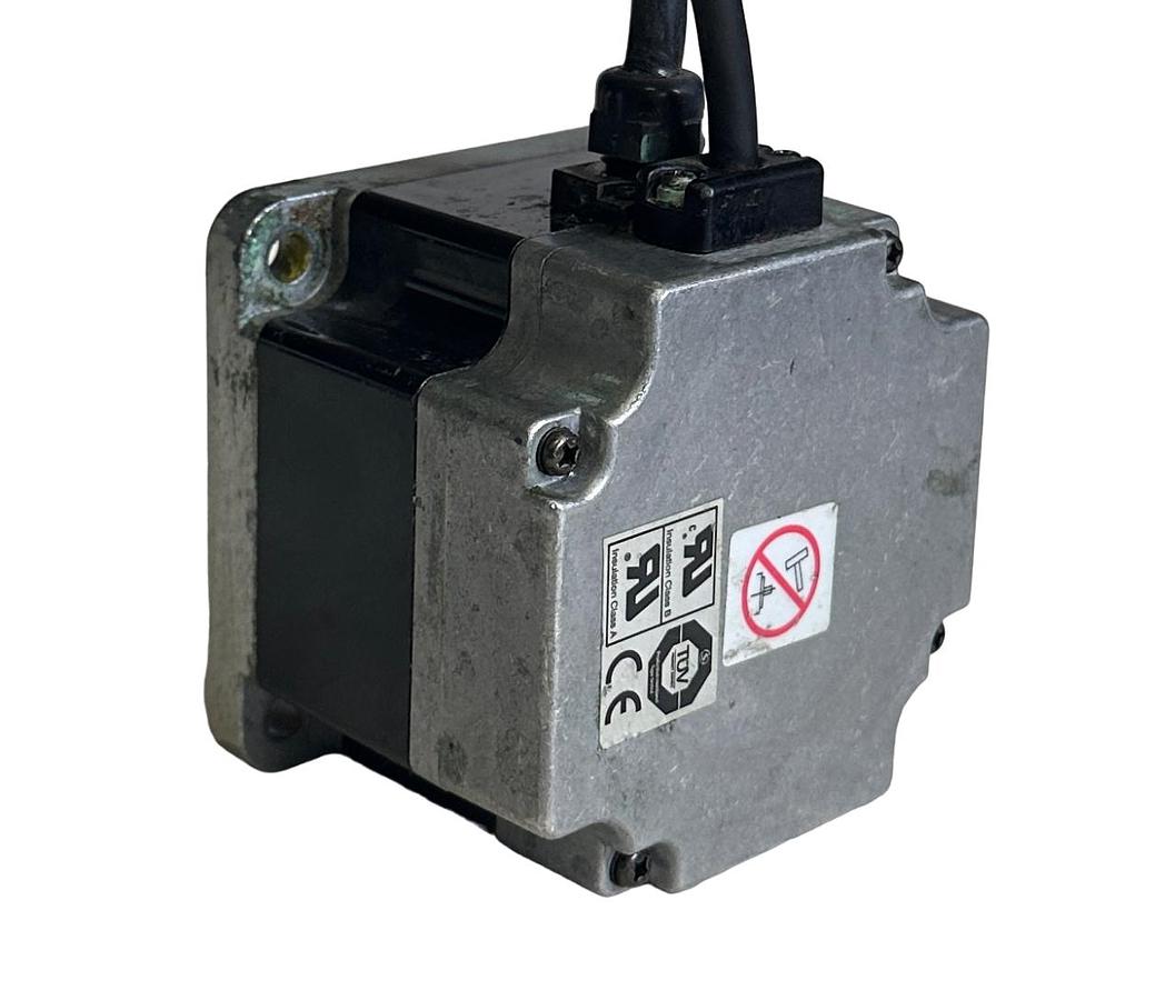 Used OMRON R7M-AP20030-S1 / R7MAP20030S1 SERVO MOTOR 200W 0.637Nm 2A 103349-1-46